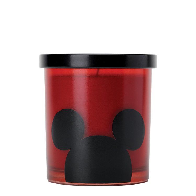 Een rode kaars met Mickey Mouse-thema in een potje met zwarte rand en een Mickey-silhouet. Op het deksel staat een Mickey Mouse-logo.