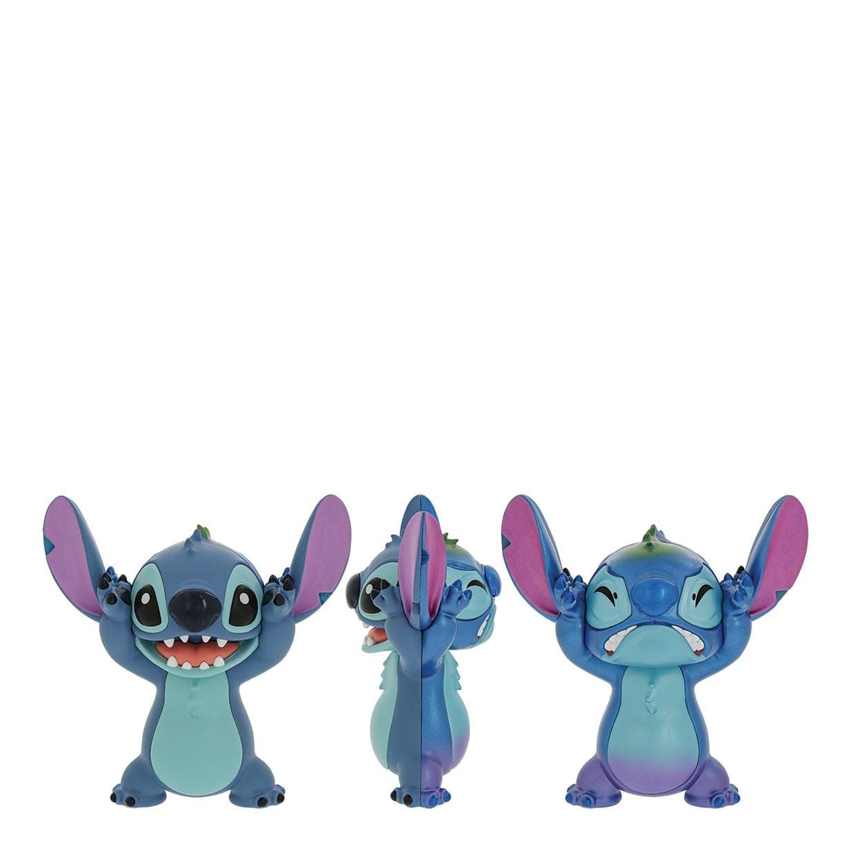 Drie aanzichten van Disney's Stitch, blauw met grote oren, armen omhoog. Lachende, neutrale en fronsende uitdrukkingen.