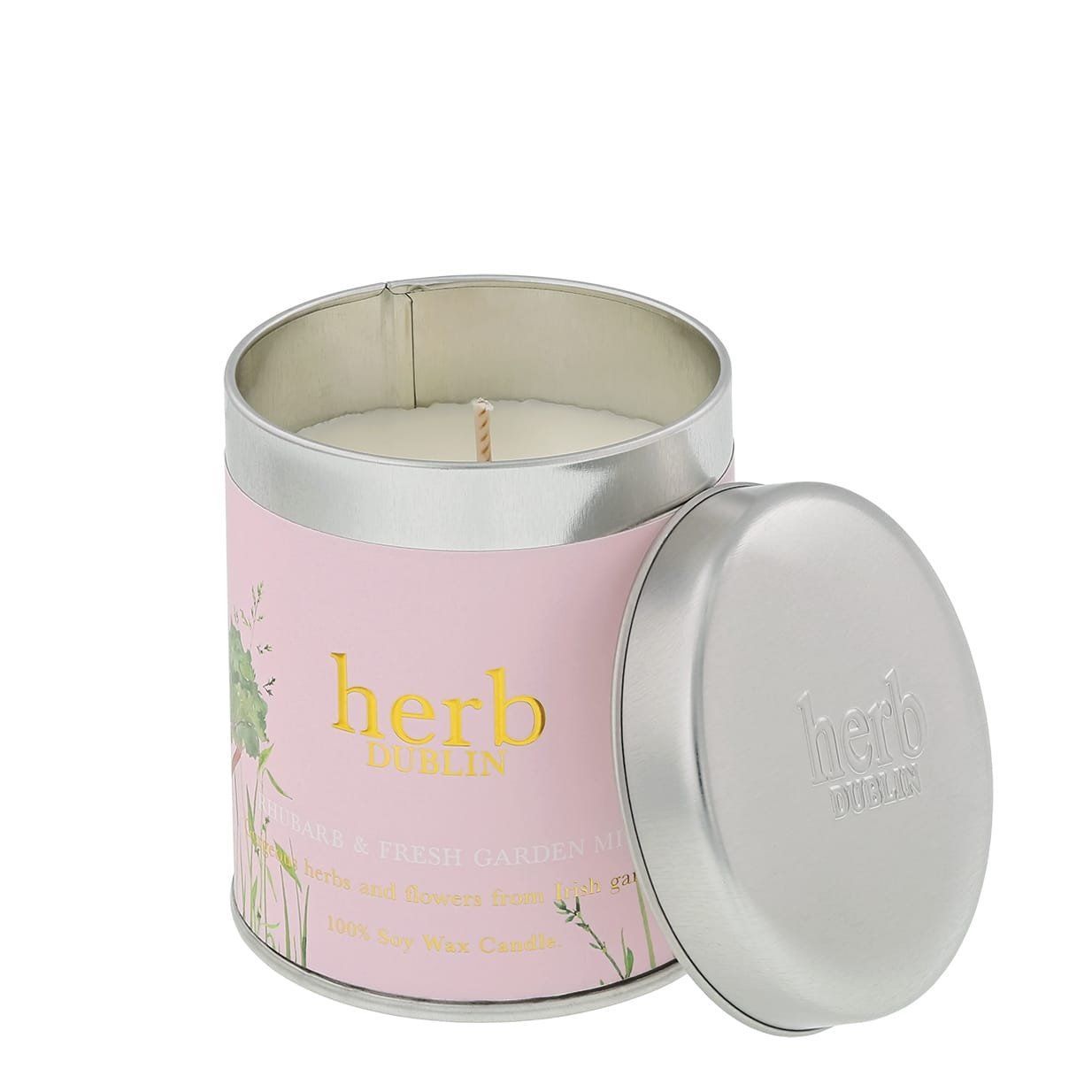 Roze kaars met zilveren deksel, label