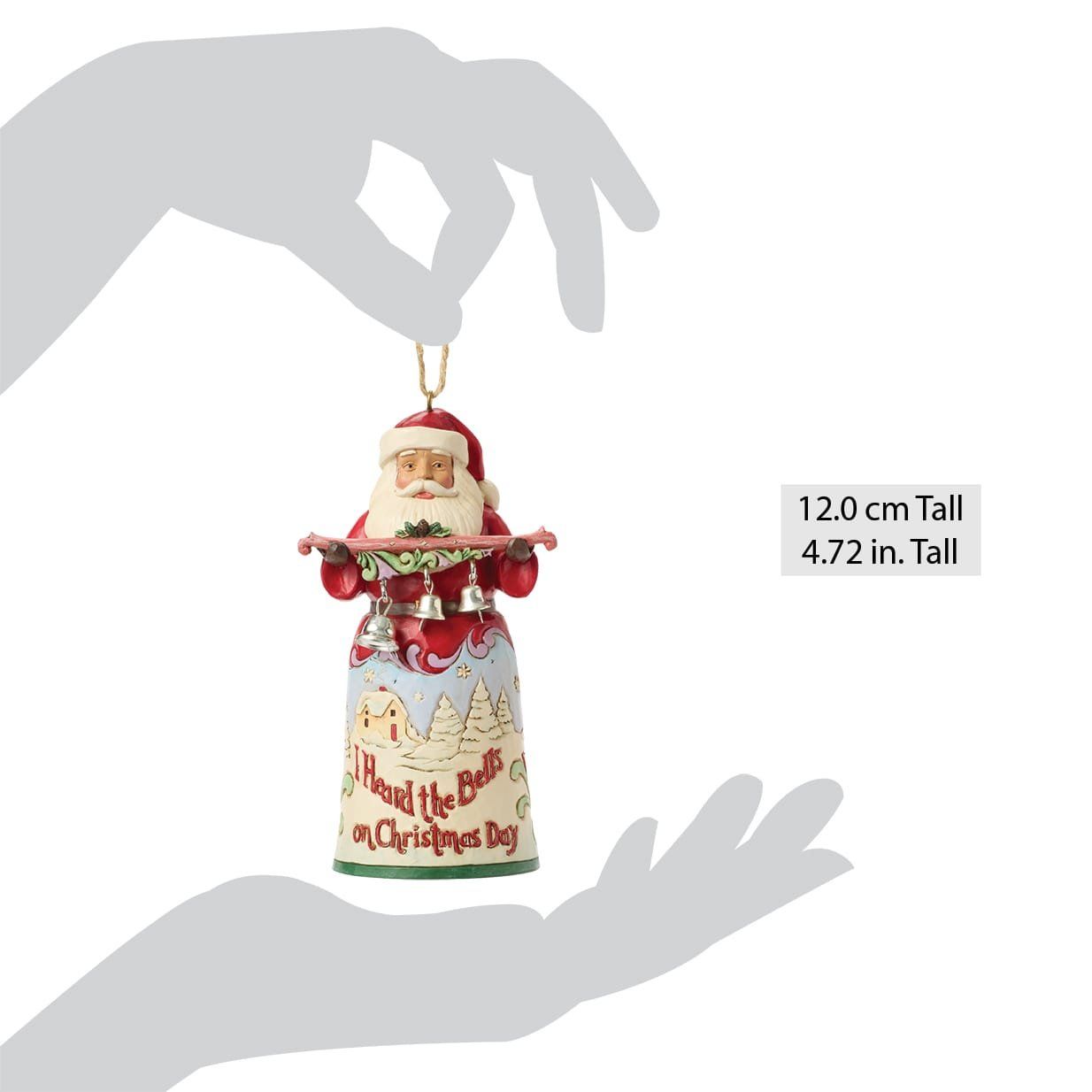 Kerstornament van de Kerstman met bellen; rood pak, witte baard, winterlandschap als achtergrond, tekst