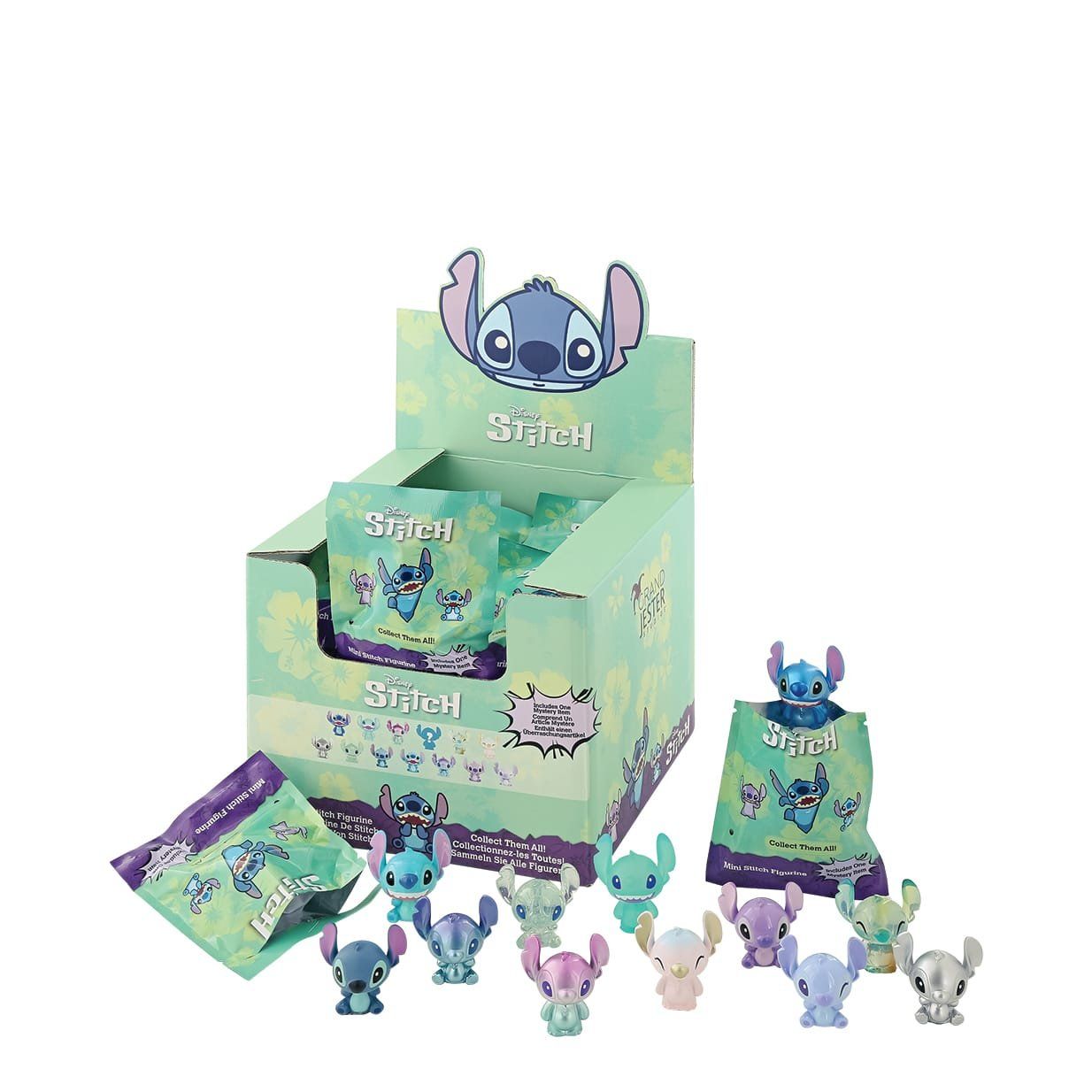 Een vitrinekast met Stitch-beeldjes. Kleine, kleurrijke Stitch-figuurtjes zijn verspreid over de kast, die is versierd met een Stitch-afbeelding.