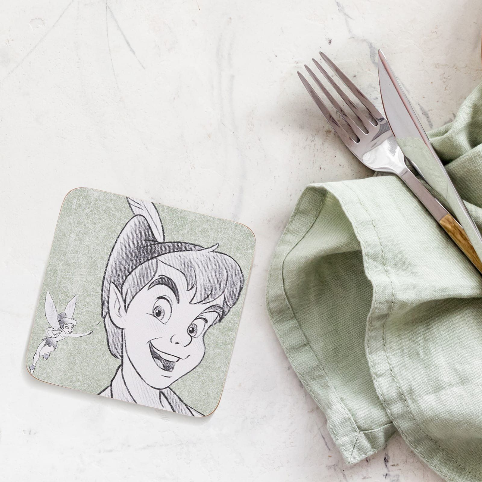 Set onderzetters met Peter Pan en Tinkerbell in grijstinten.