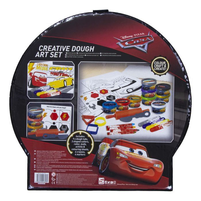 Creatieve klei-kunstset met Cars-thema. Bevat Lightning McQueen, kleibakjes, gereedschap en een kleurplaat.