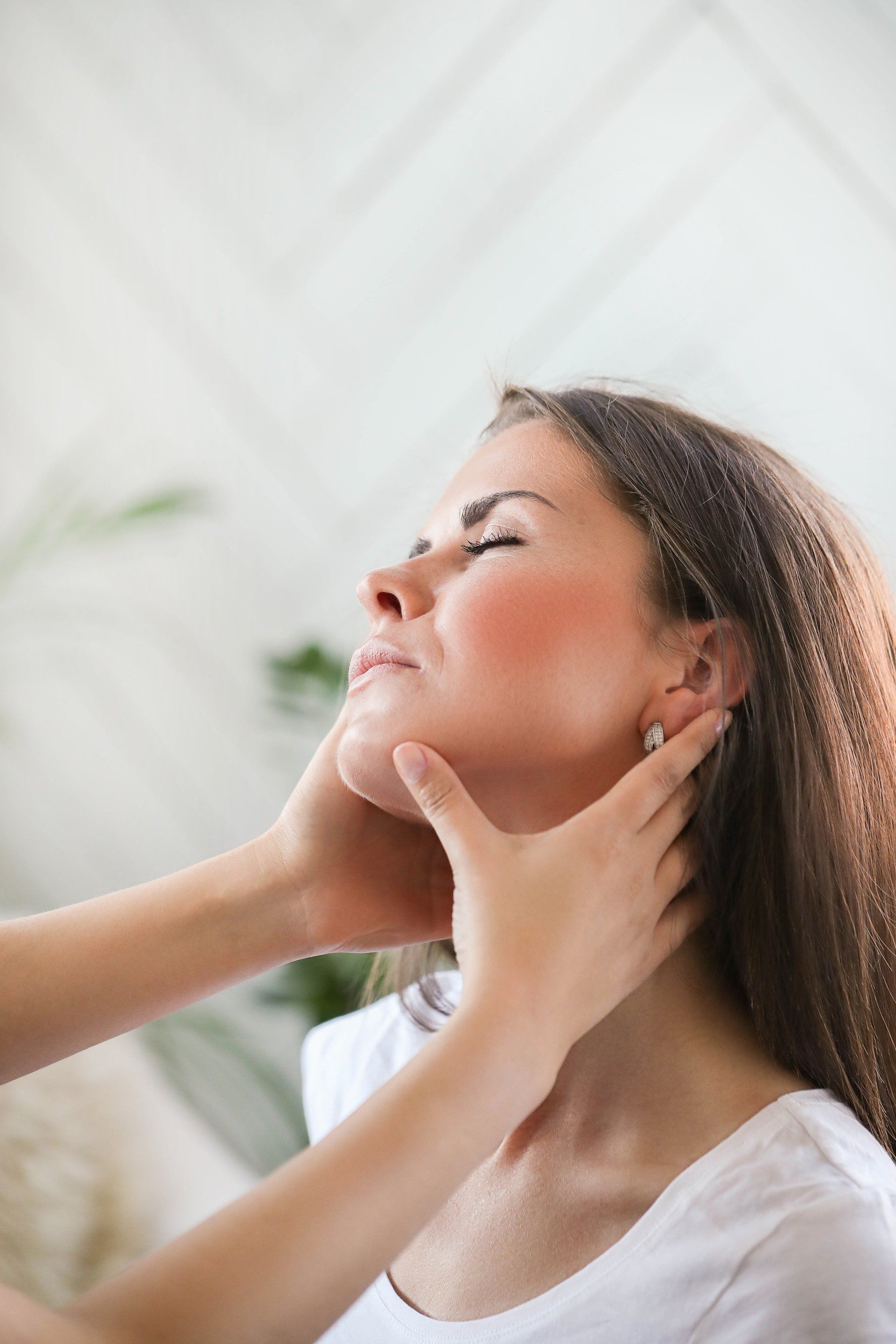 Physiotherapy neck adjustment