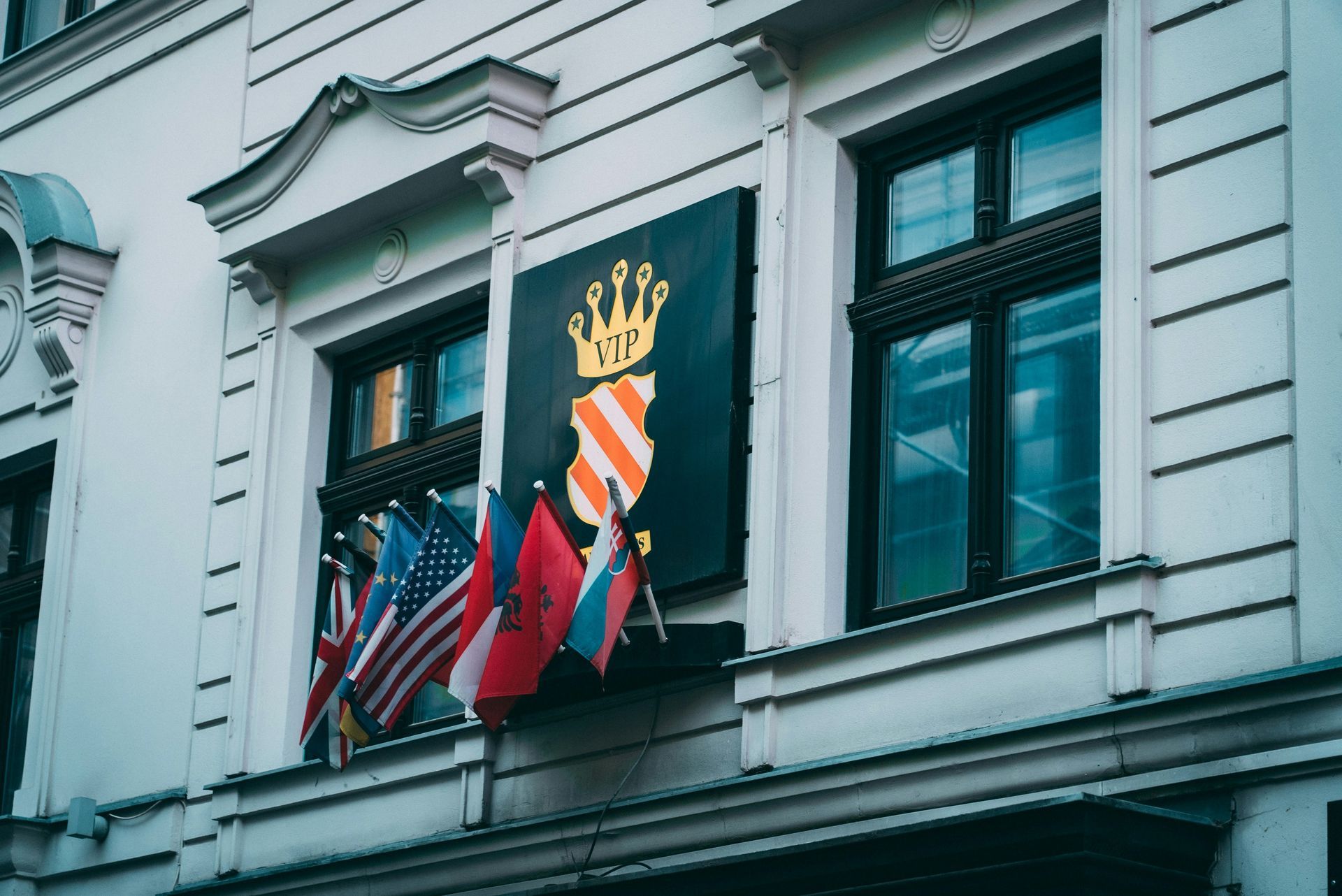 Embassy building London — The Diplomatic Mover specialist diplomatic moving London and embassy relocation services