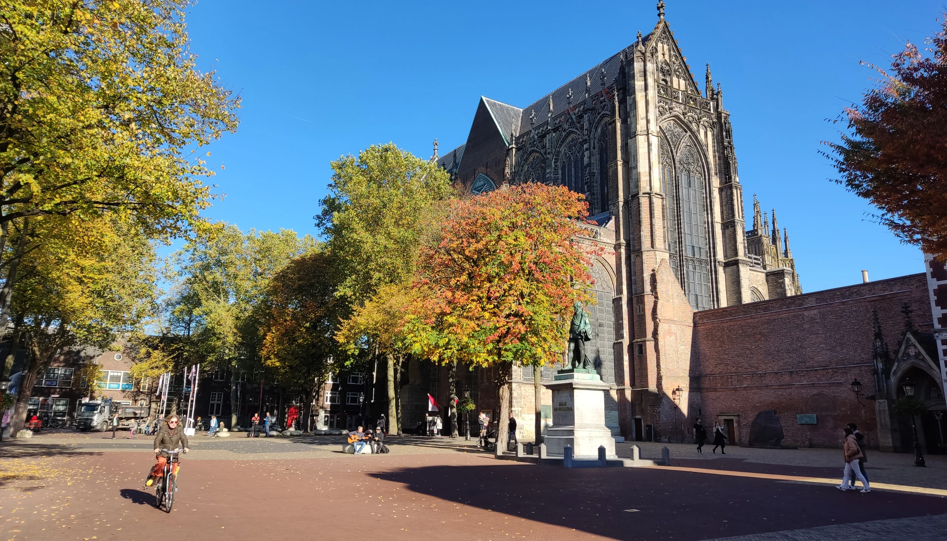 Biketour Utrecht, cycling with a local guide