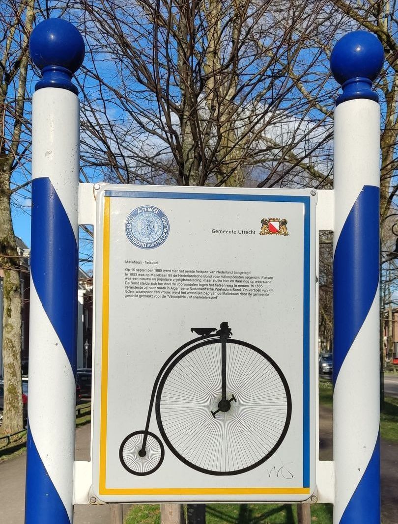 Eerste Fietspad op de Maliebaan Utrecht