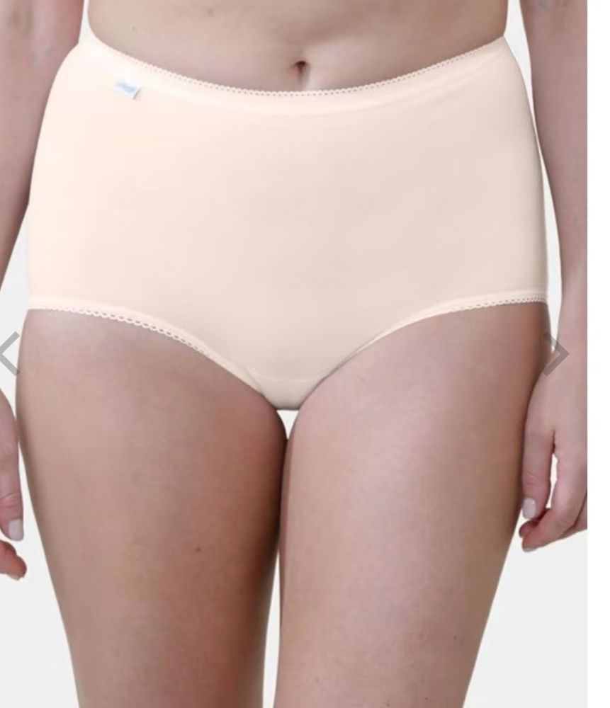 Woman Wearing Light-coloured, High-waisted Underwear With a Scalloped Trim — Shona's Lingerie in Hermit Park, QLD
