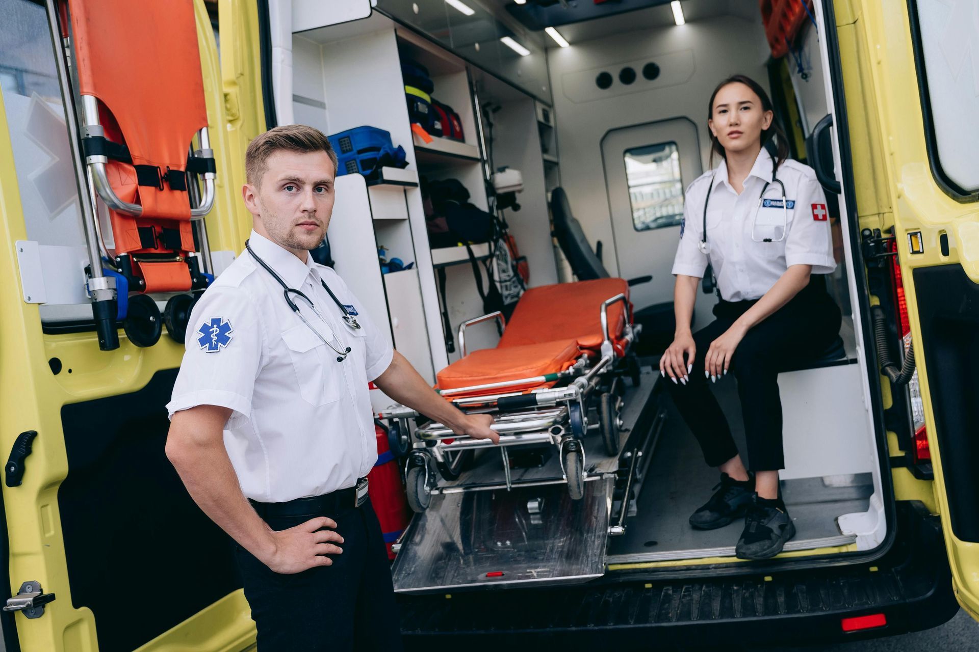 Hausnotrufgerät alarmiert Krankenwagen