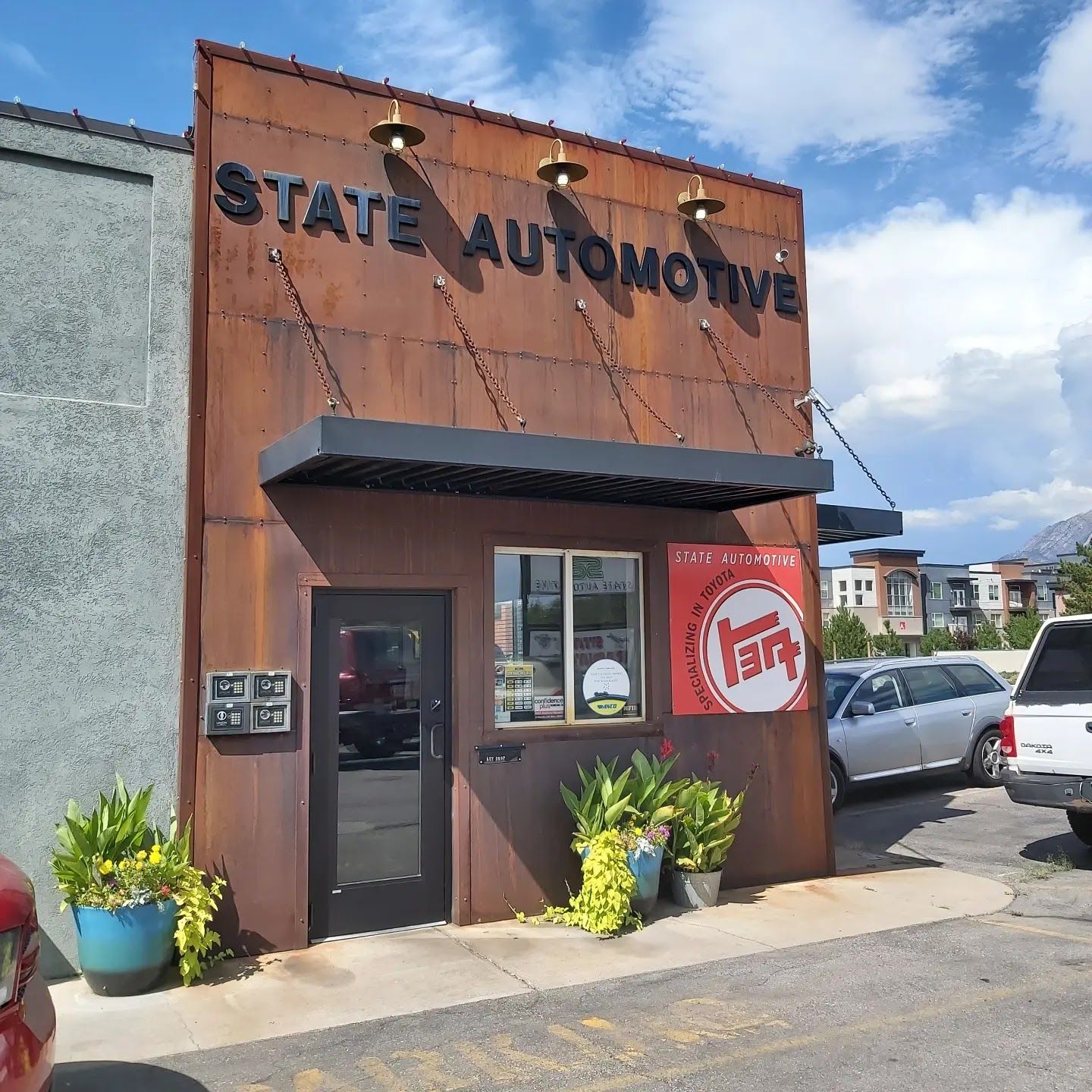 State Automotive Comprehensive Auto Care in Midvale, UT