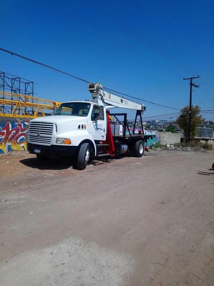 MAQUINARIA Y GRÚAS INDUSTRIALES