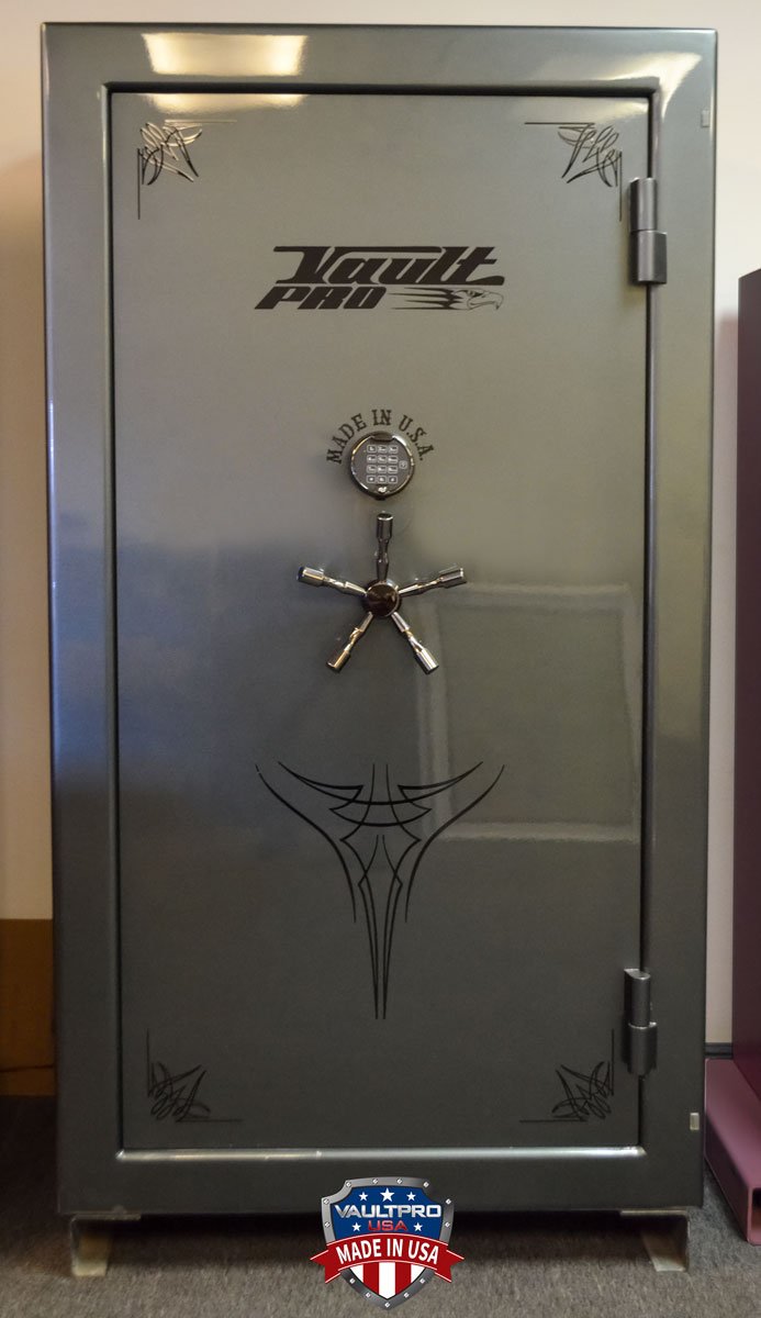 Big Model safe in Anthracite Gray gloss. Finished to a mirror-like surface.