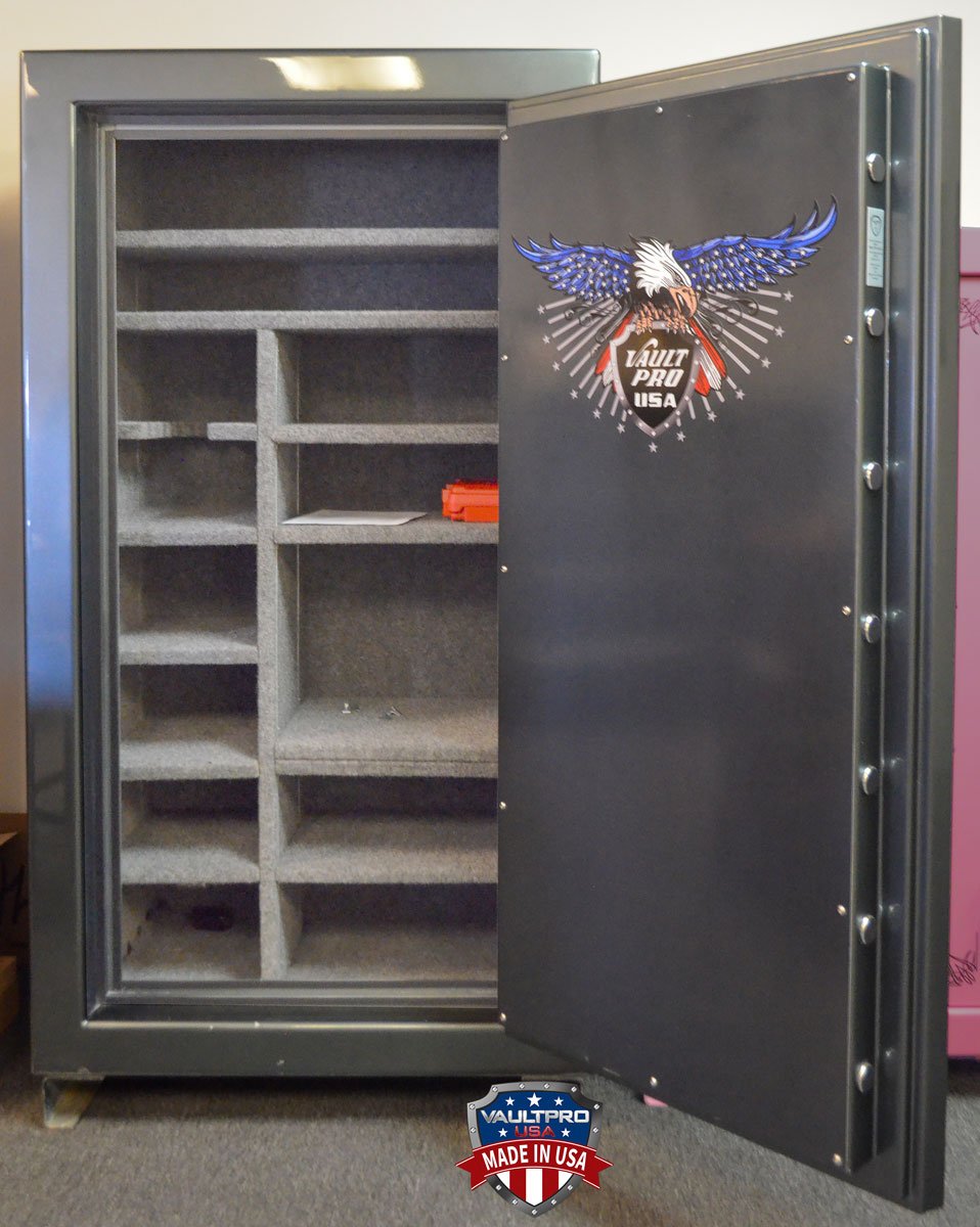 Big Model safe interior in Anthracite Gray gloss. Finished to a mirror-like surface.