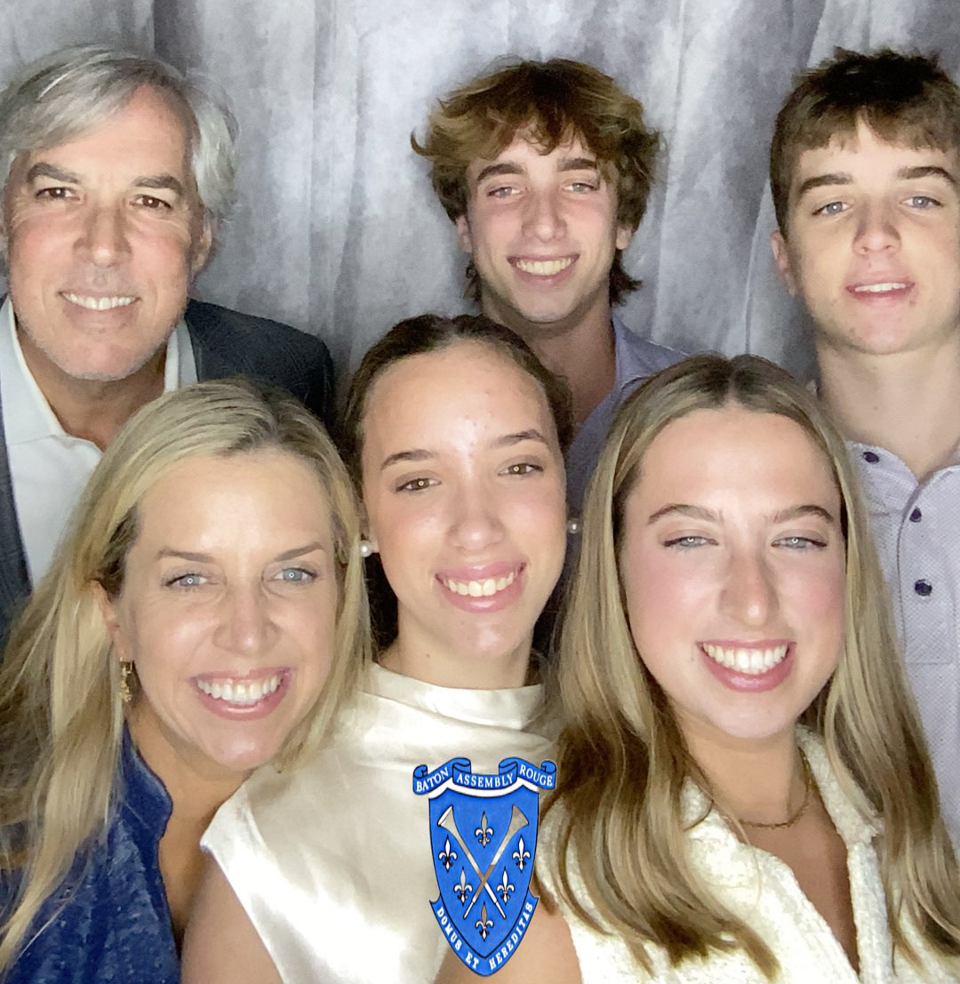Group photo at uncle earls in baton rouge at a photobooth