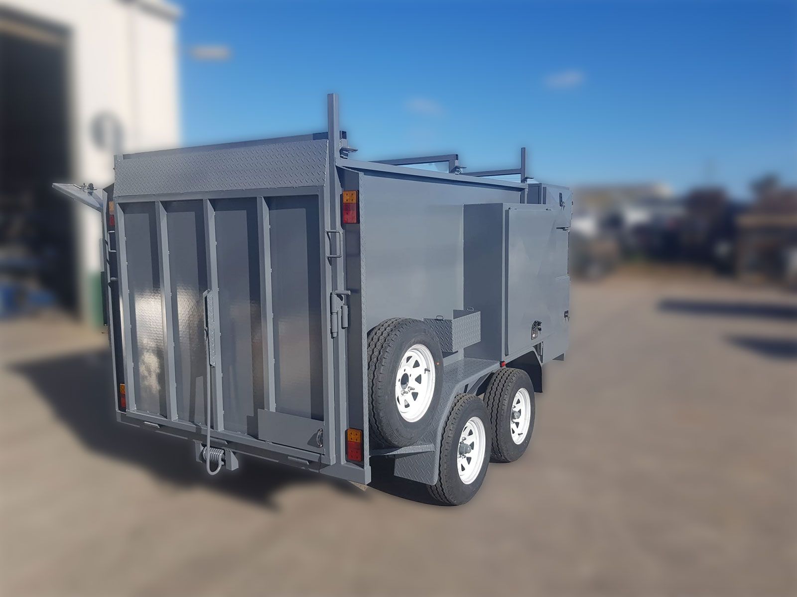 LAWN MOWER TRAILER in Melbourne