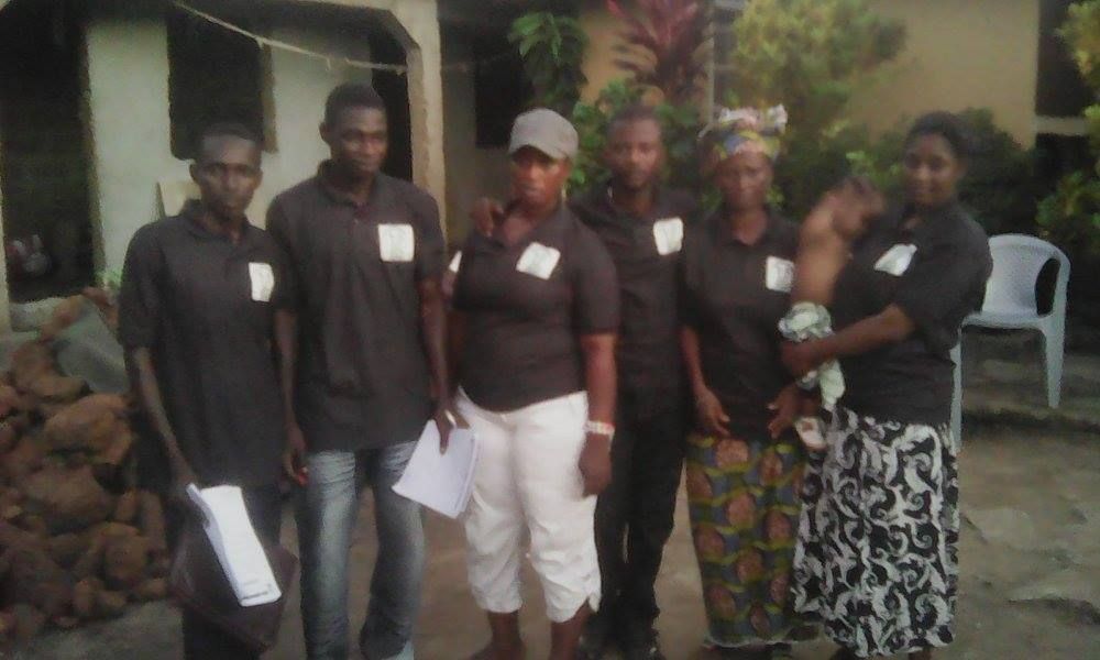 volunteer people