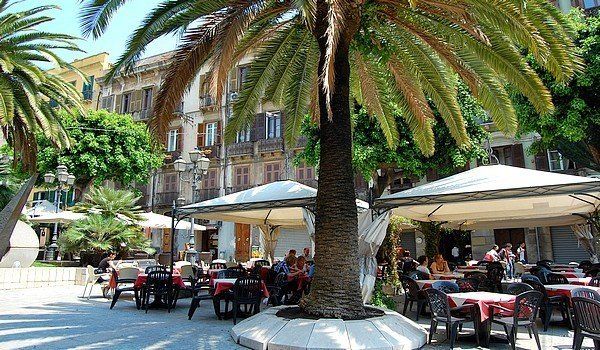 Bistrot in piazza
