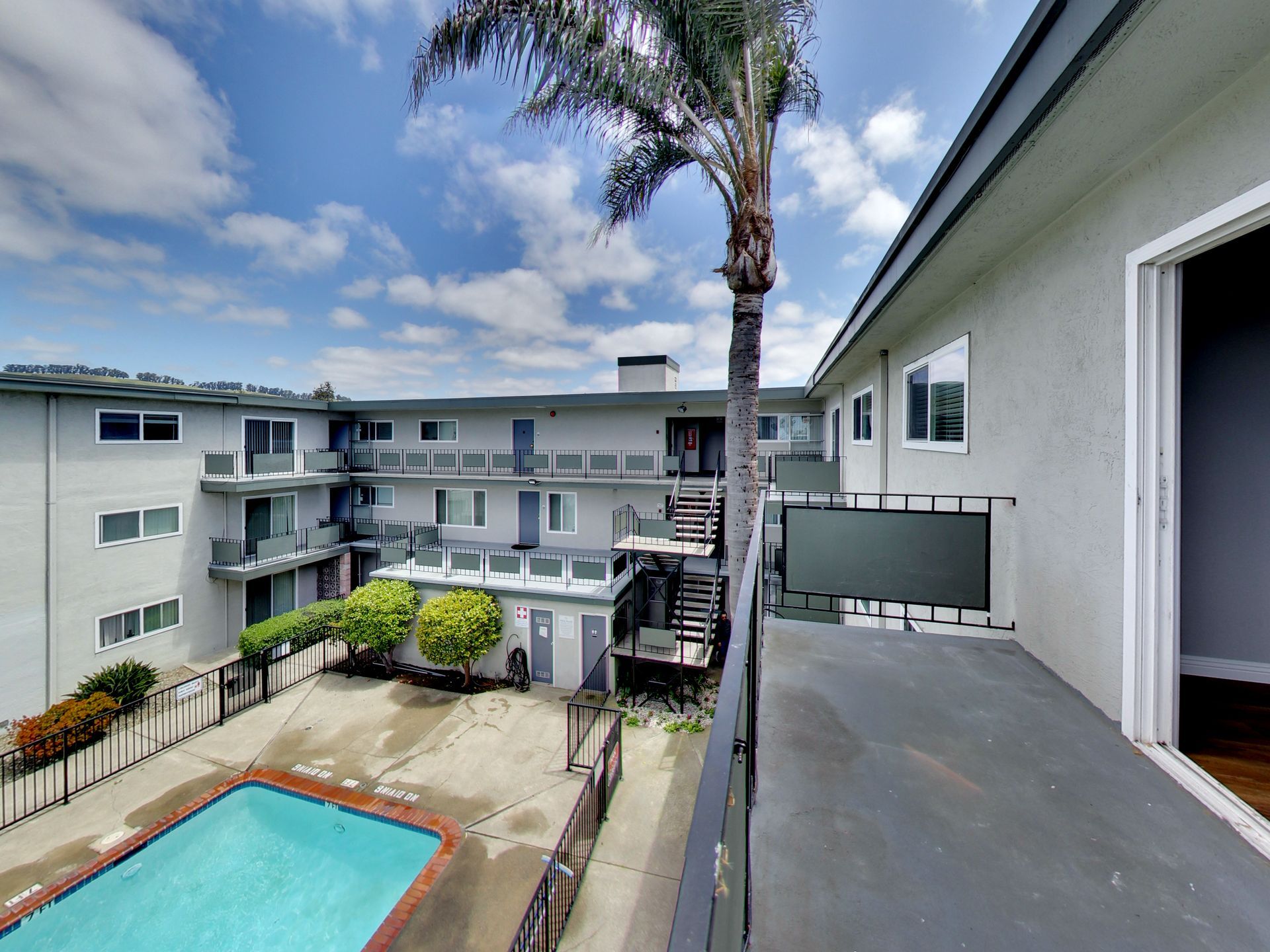 LARGE BALCONIES