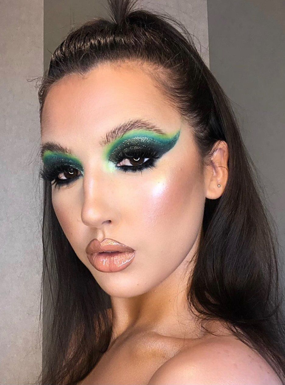 La Bella Vita Dramatic Make-up Look