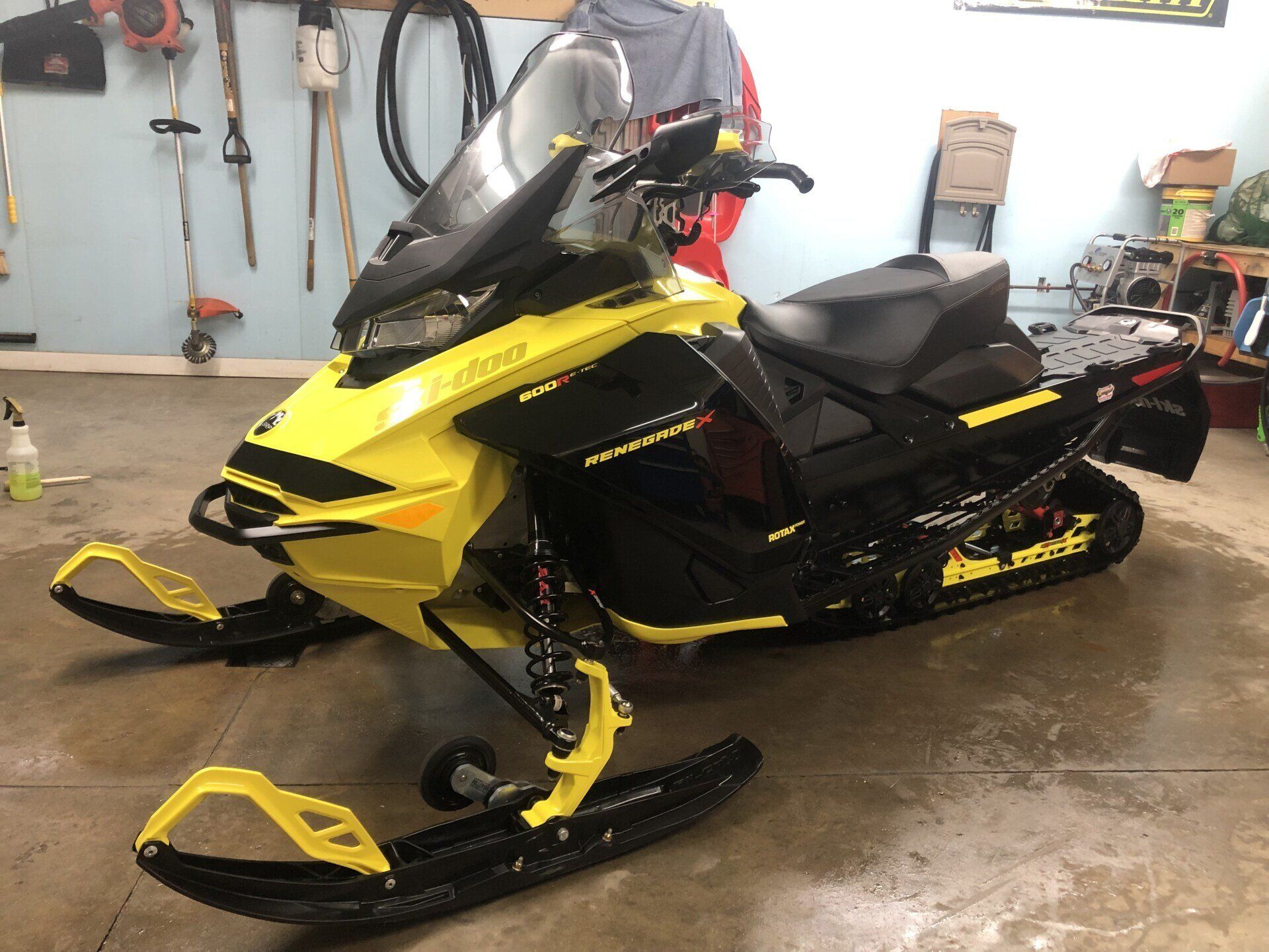 Snowmobile detailing services