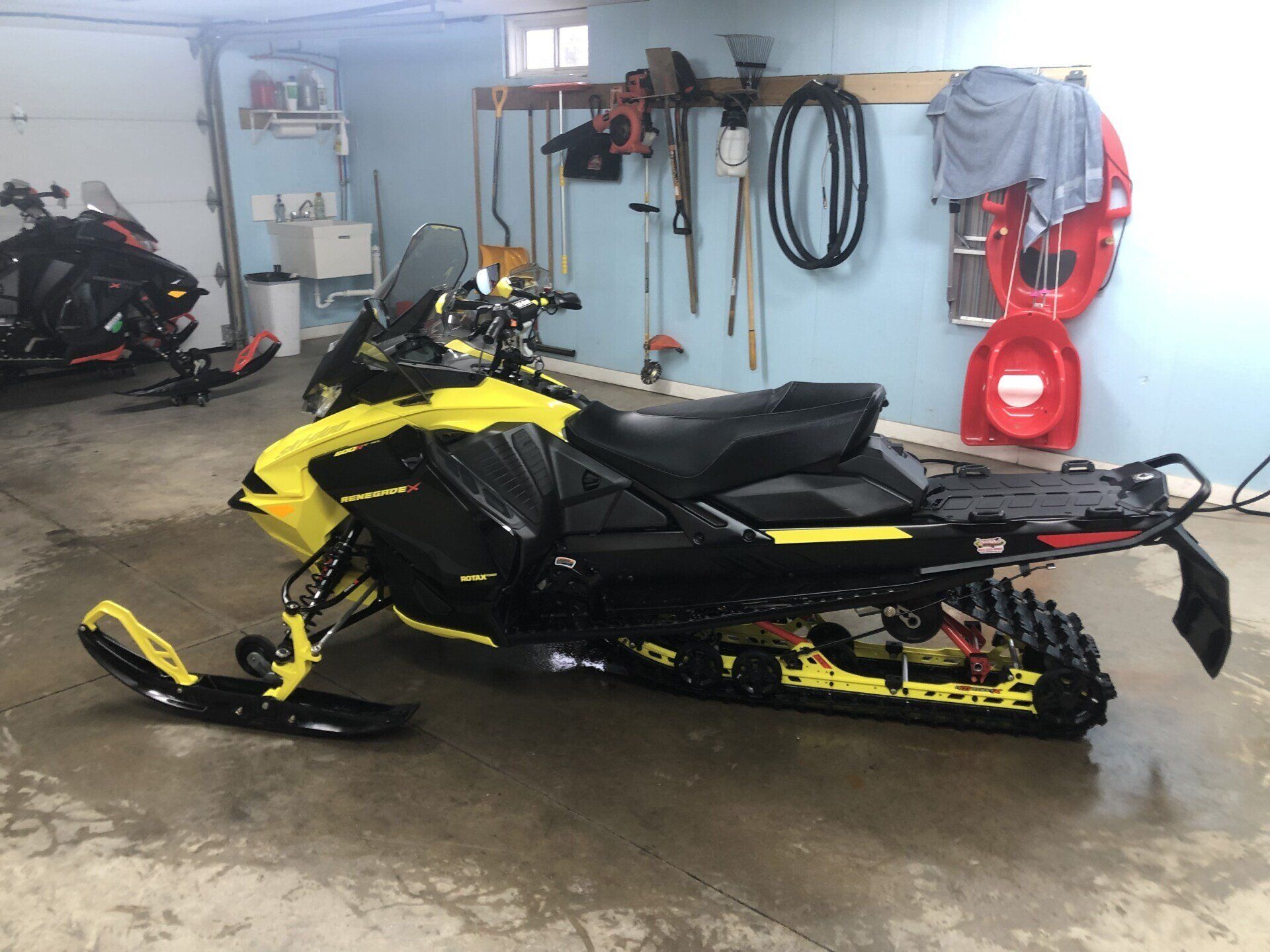 Snowmobile cleaning 