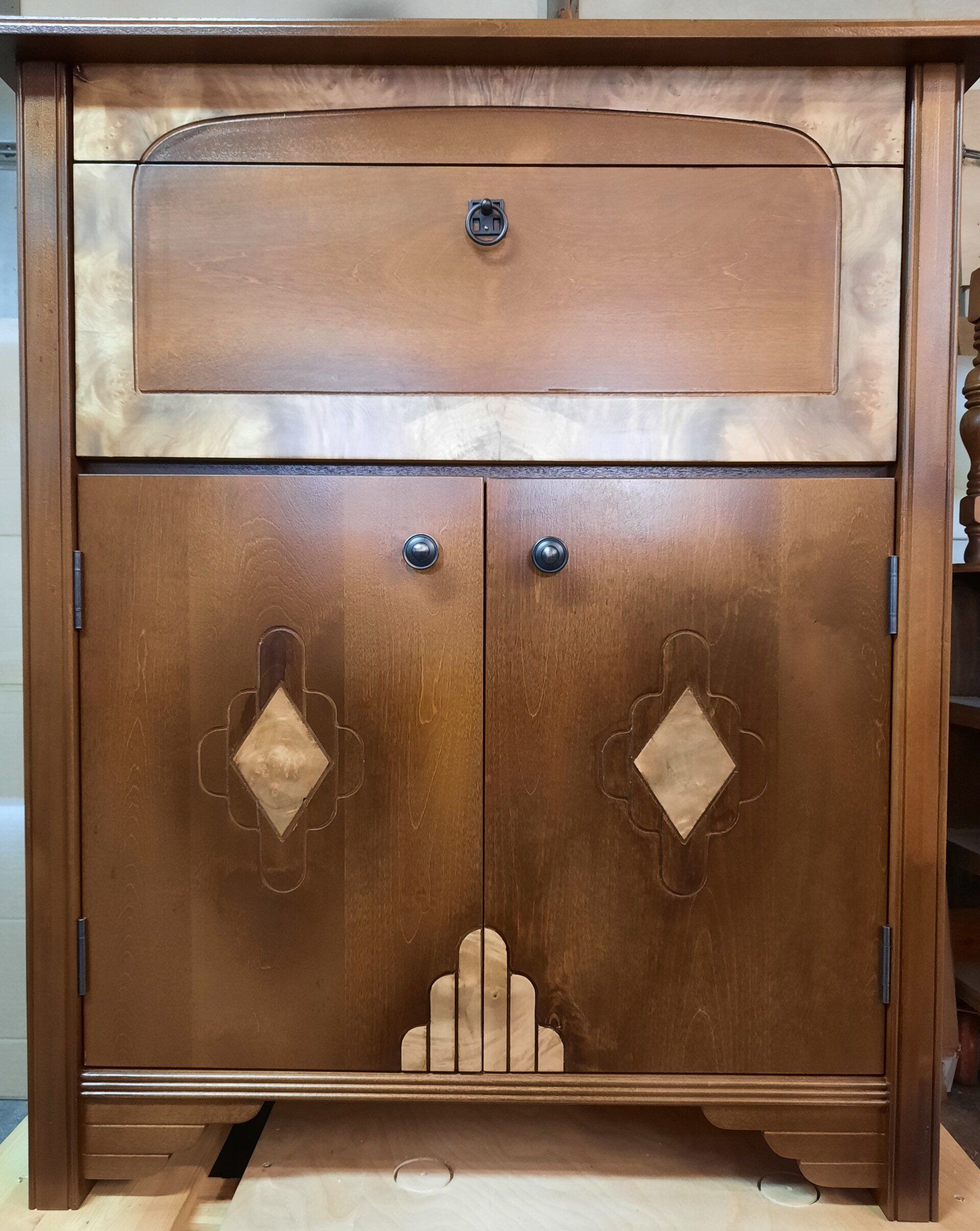 Anna liquor cabinet front