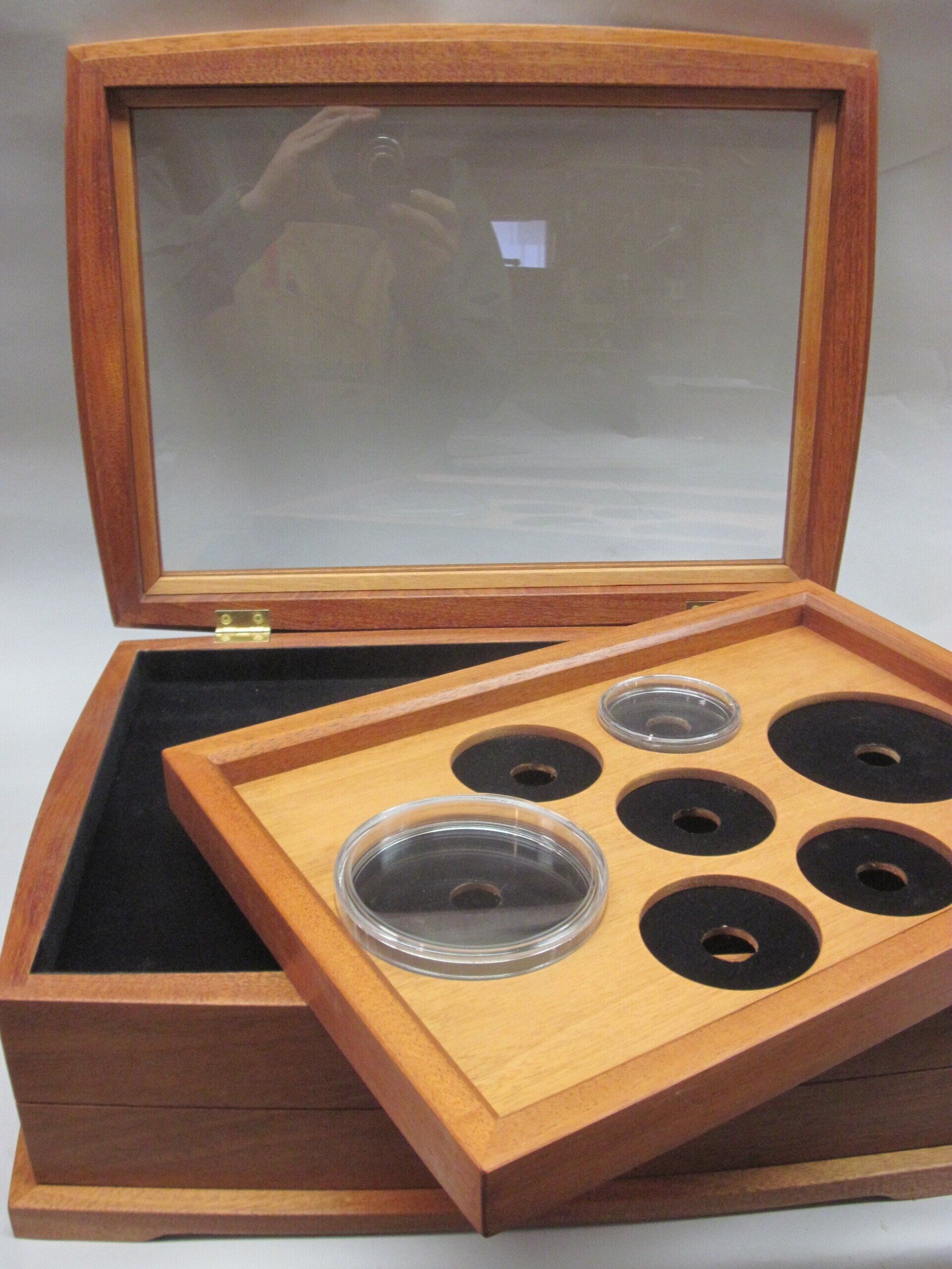 medallion case