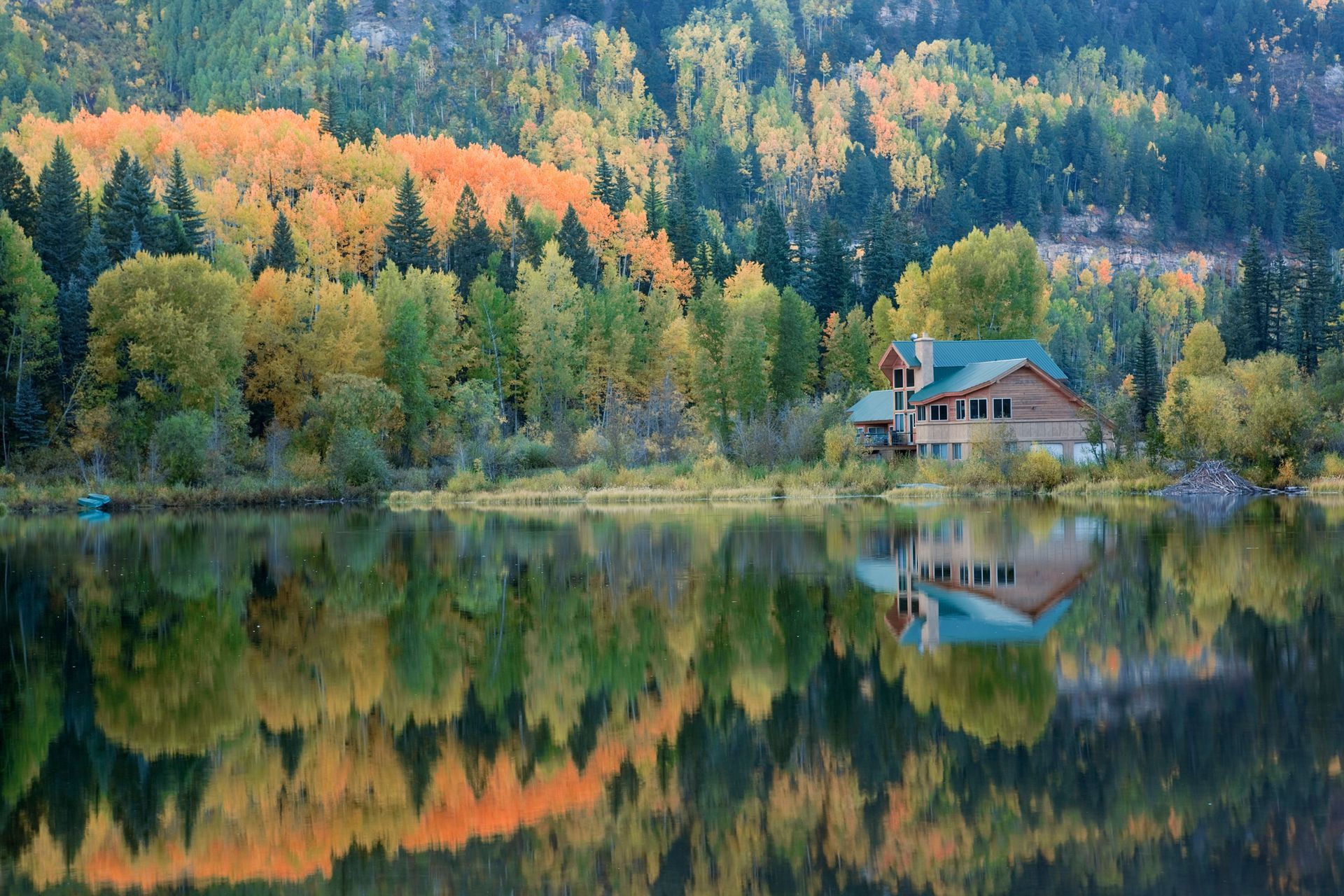 House beside pond - Georgetown, CA | DMI Pump Service