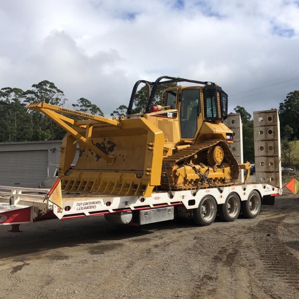 Excavator — Earthworks Services in Kendall, NSW