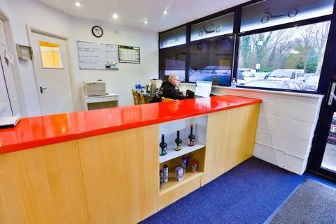 daves car services office view