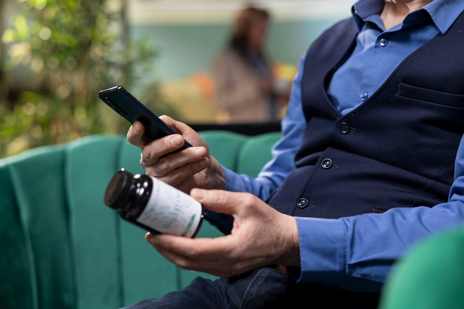 person-searching-additional-pills-information-online