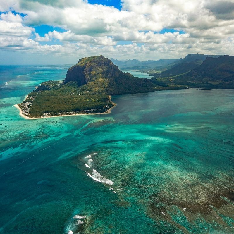Discover the natural elegance of Mauritius with Inspiration Africa. From dramatic volcanic mountains to the crystal-clear lagoons and vibrant fonds marins teeming with marine life, Mauritius offers striking contrasts above and below the surface. We specialize in designing bespoke, tailor-made journeys that combine extraordinary perspectives with Africa’s most remarkable destinations, blending nature, exploration, and refined island experiences.