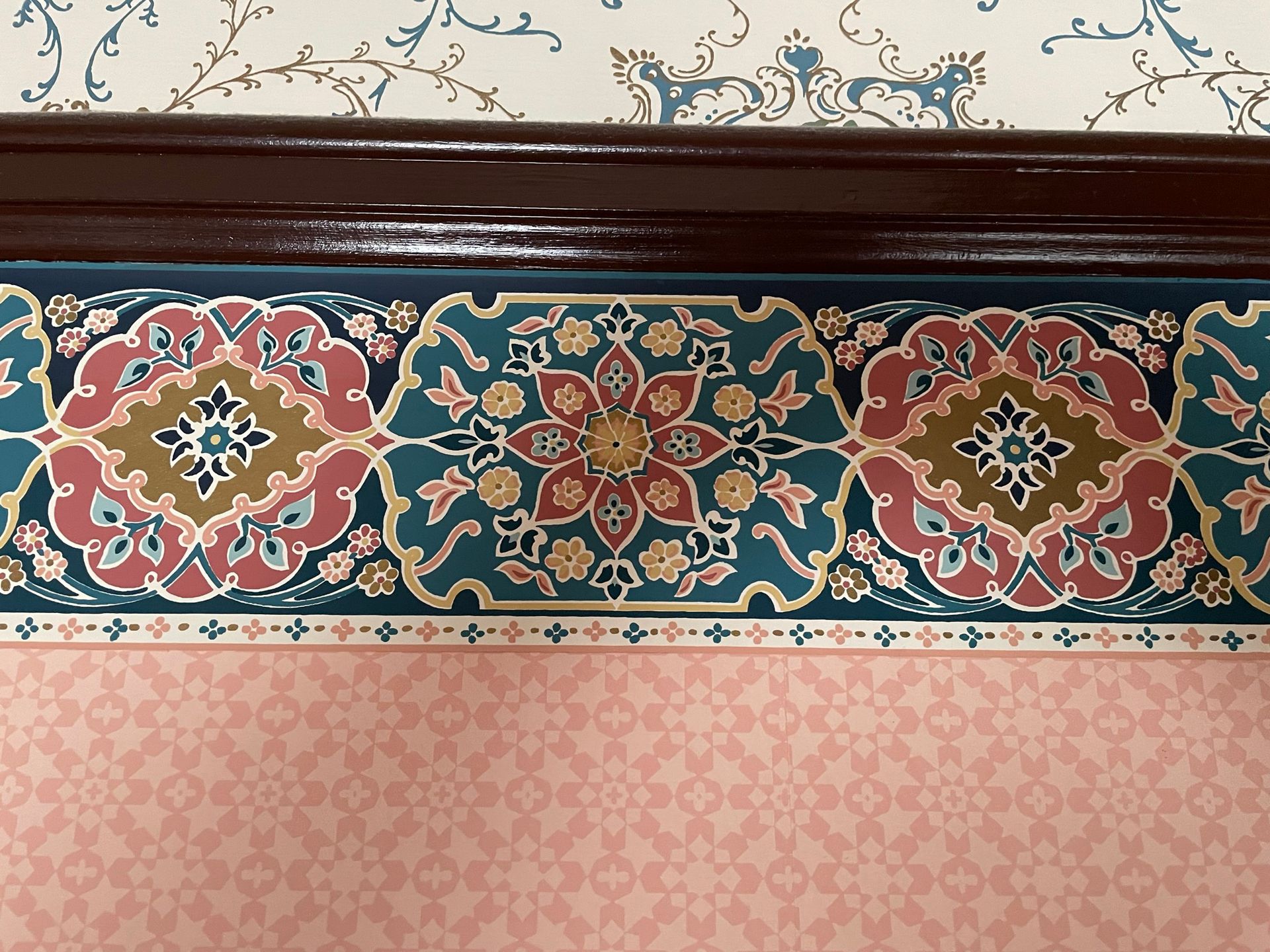 Arabic Floral Seamless Border Wallpaper Design — Oakland, CA — Gaslight Interiors