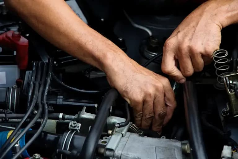 Hands of a Mechanic  - Mechanic in Port Macquarie, NSW