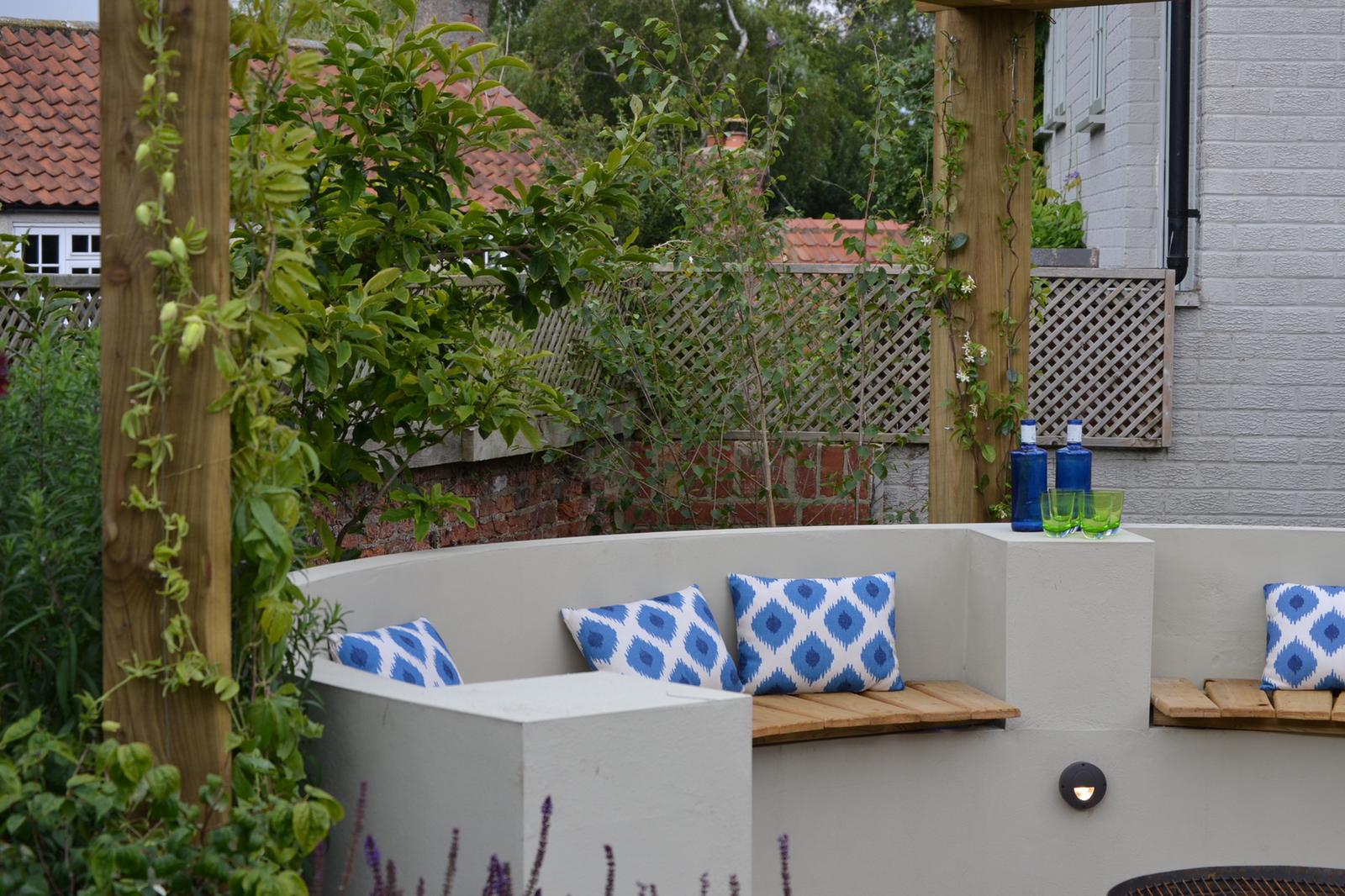Beyond the Border Garden Design by Sally Ramsden