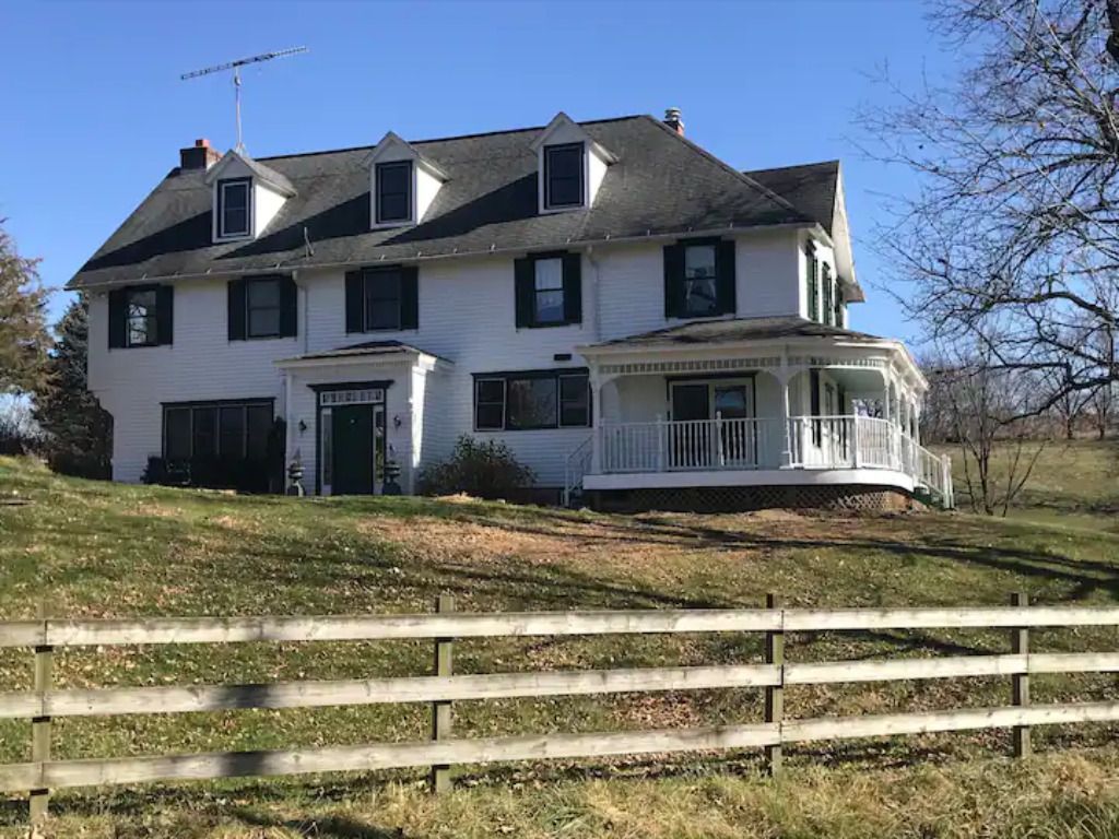 the lodge exterior