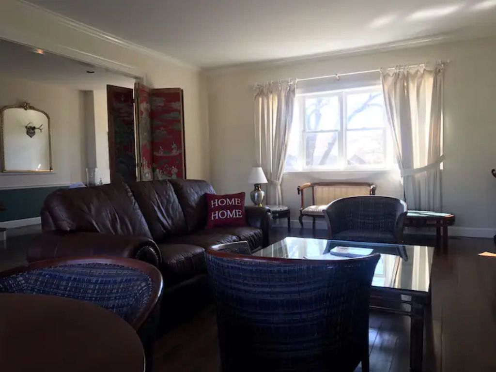 sitting area in family room