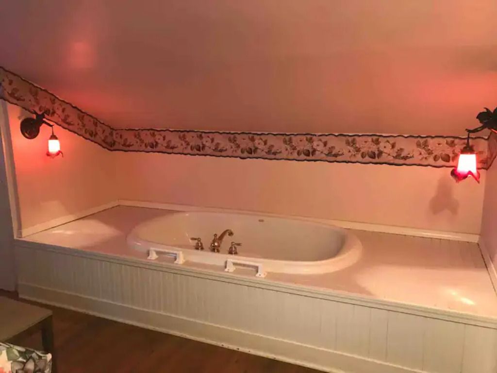 bathroom tub