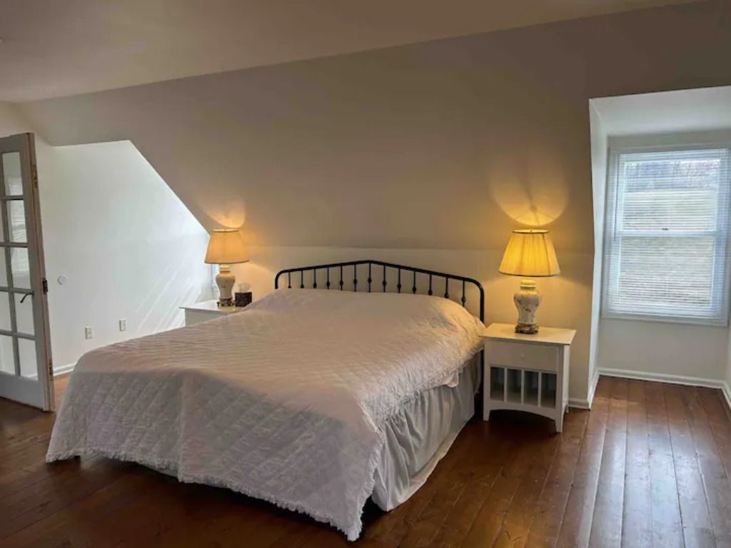 rustic bedroom