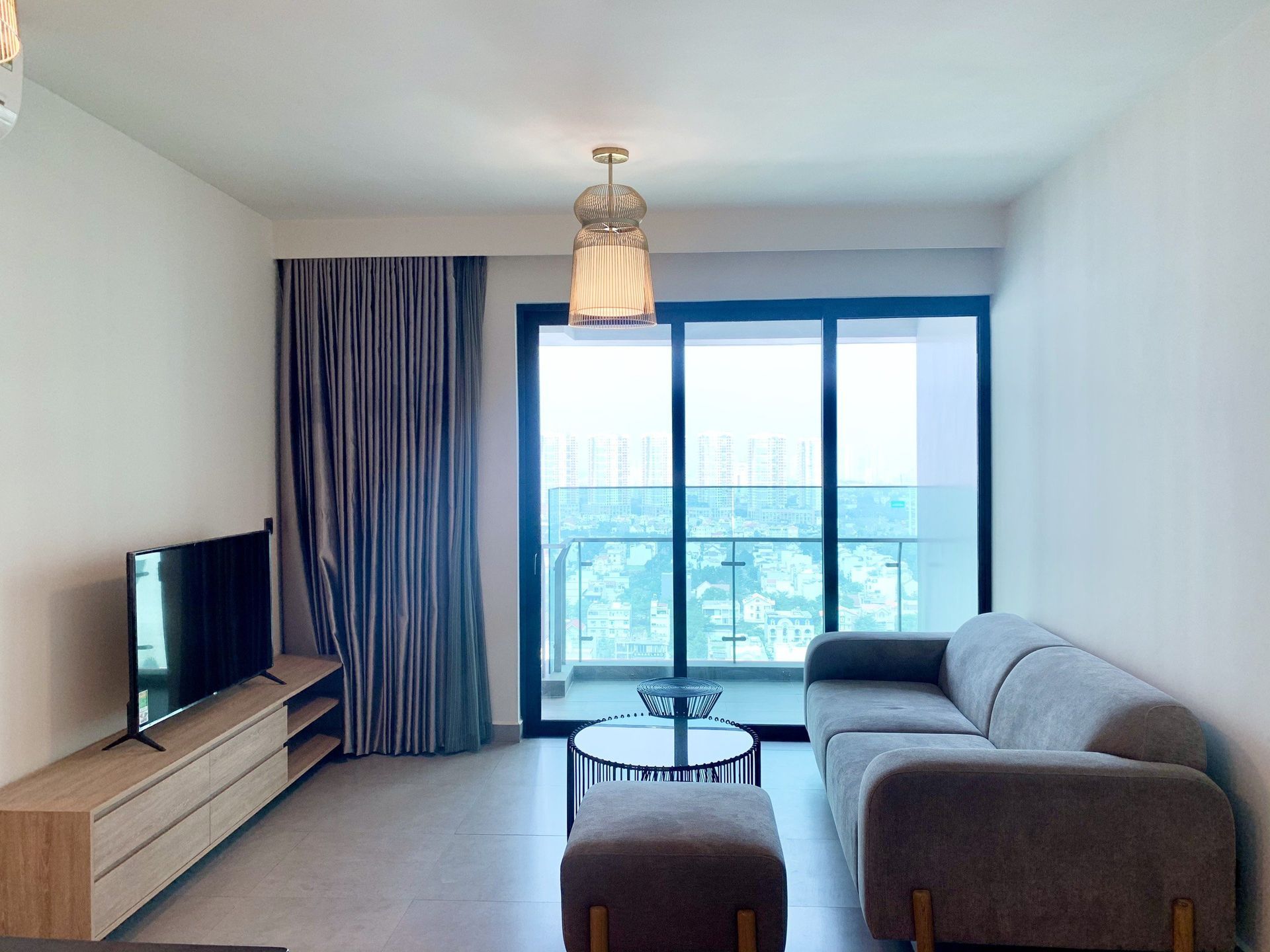 For Rent | Feliz en Vista - 2BR condo