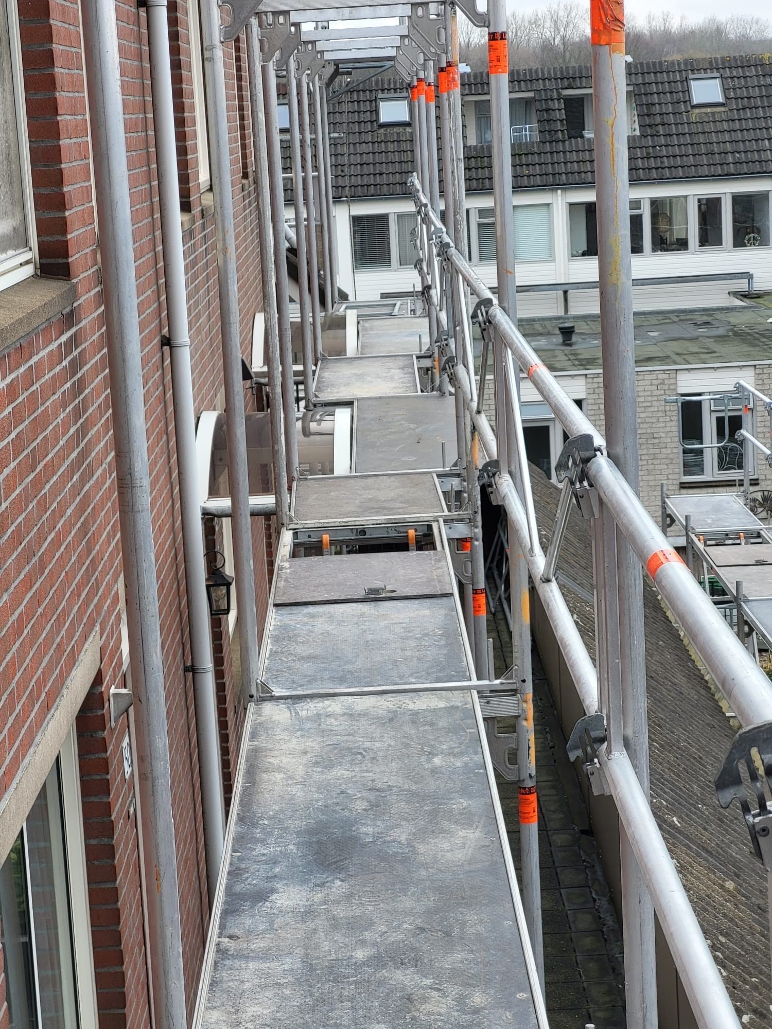 Steiger huren Alphen aan den Rijn Steigerhuur Petersen Steigerverhuur