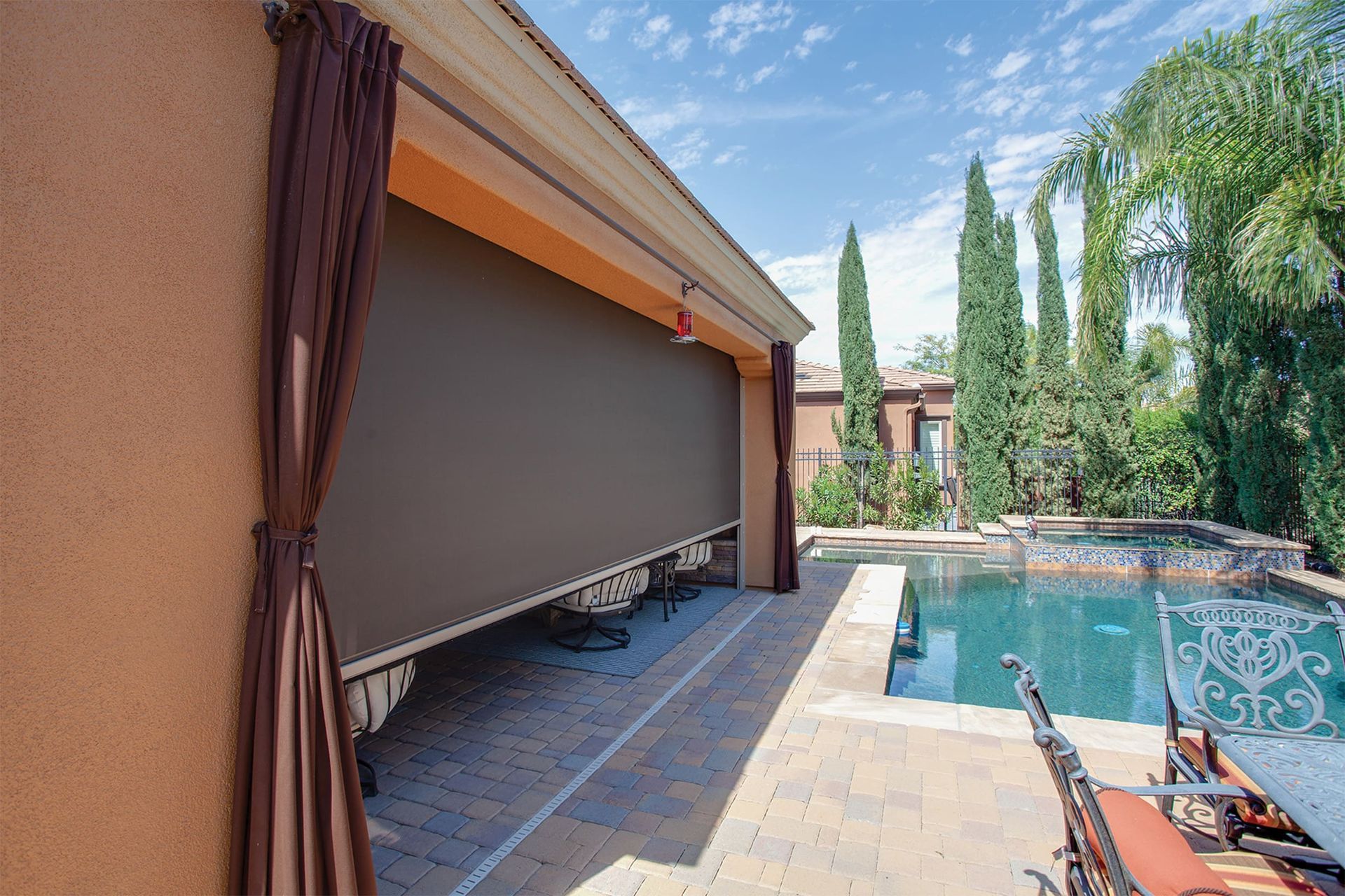 SummerSpace® Zip-Traditonal Screen System