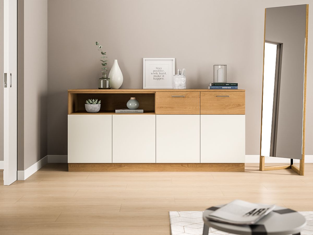 Minimalistisches Wohnzimmer mit Holzsideboard, Spiegel und Dekoration vor einer beigen Wand