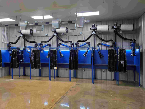 IAP-Weldshell-with-fume-extraction-in-a-trade-school