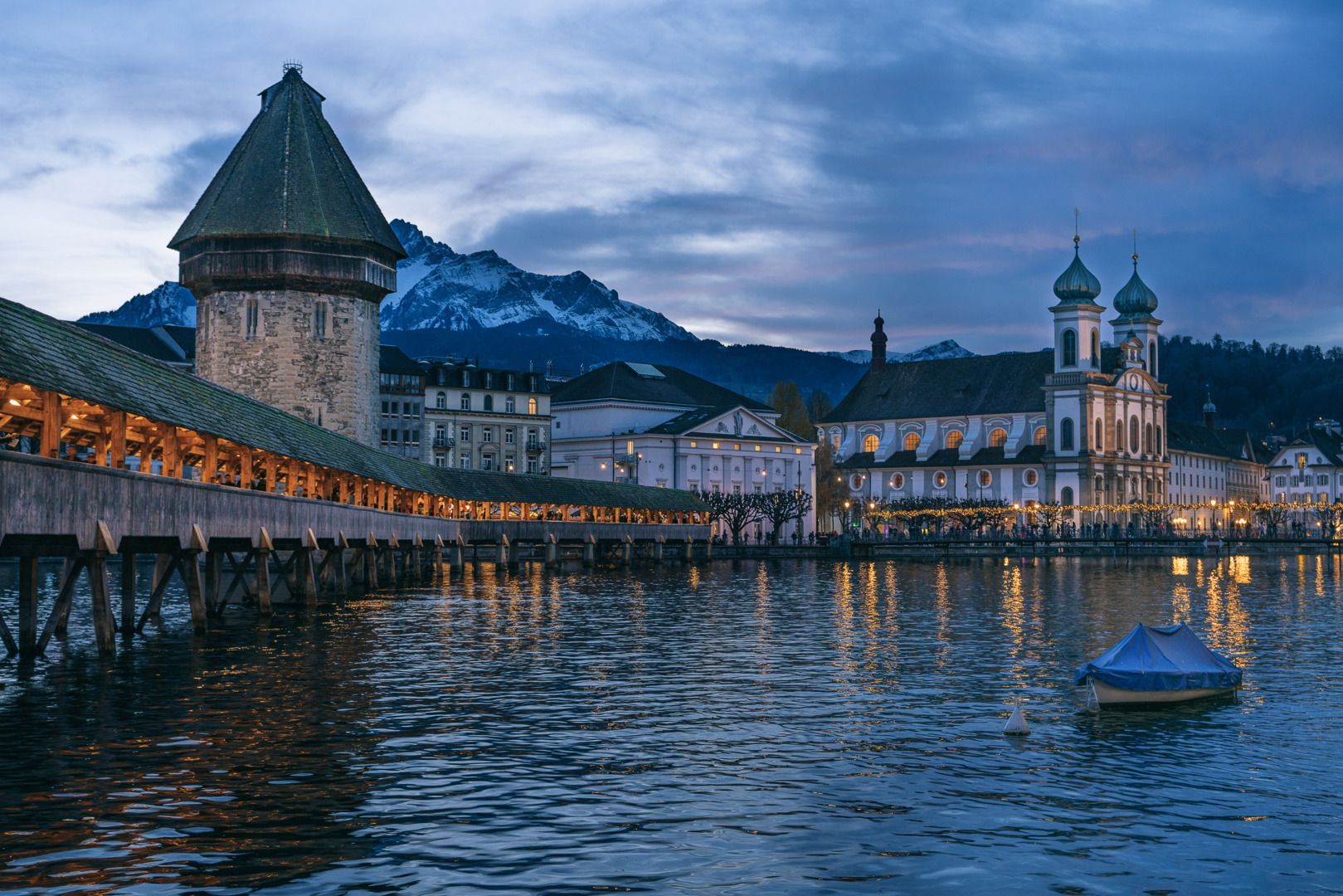 Chapel Bridge and Rahausquai in evening