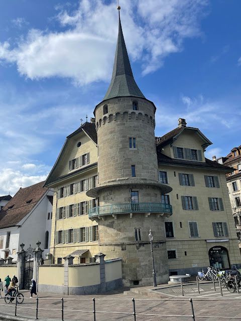Zur Gilgen House and Tower, Schwanenplatz Lucerne
