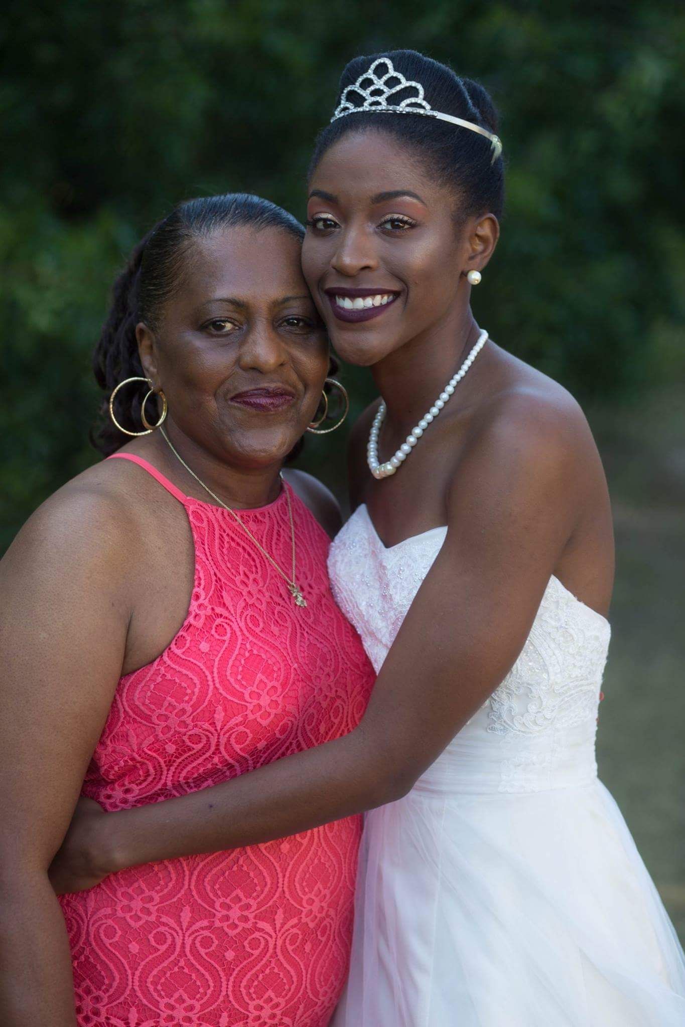 bride with her mother