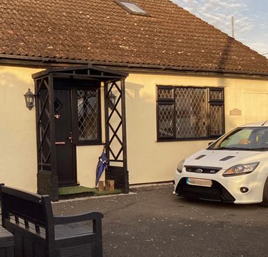 before and after rendered house Quality Render Specialists Basildon