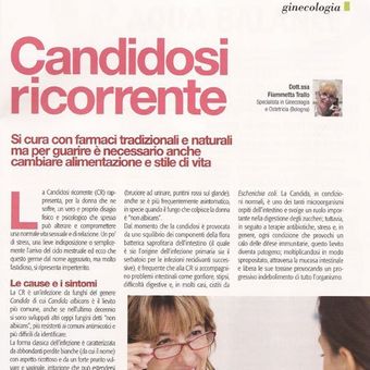Articolo di rivista in italiano intitolato “Candidosi ritratti” con la foto di una donna e blocchi di testo.