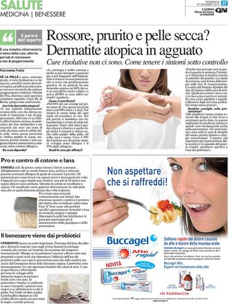Pagina di una rivista dedicata alla pelle secca e pruriginosa e alla dermatite atopica, con pubblicità di prodotti per la cura della pelle e immagini degli stessi.